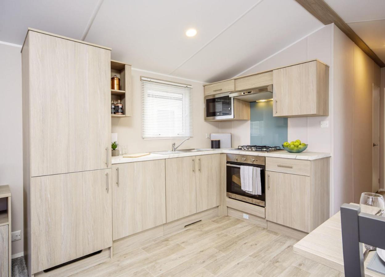 Llanrhidian Holiday Park Llanmorlais Экстерьер фото