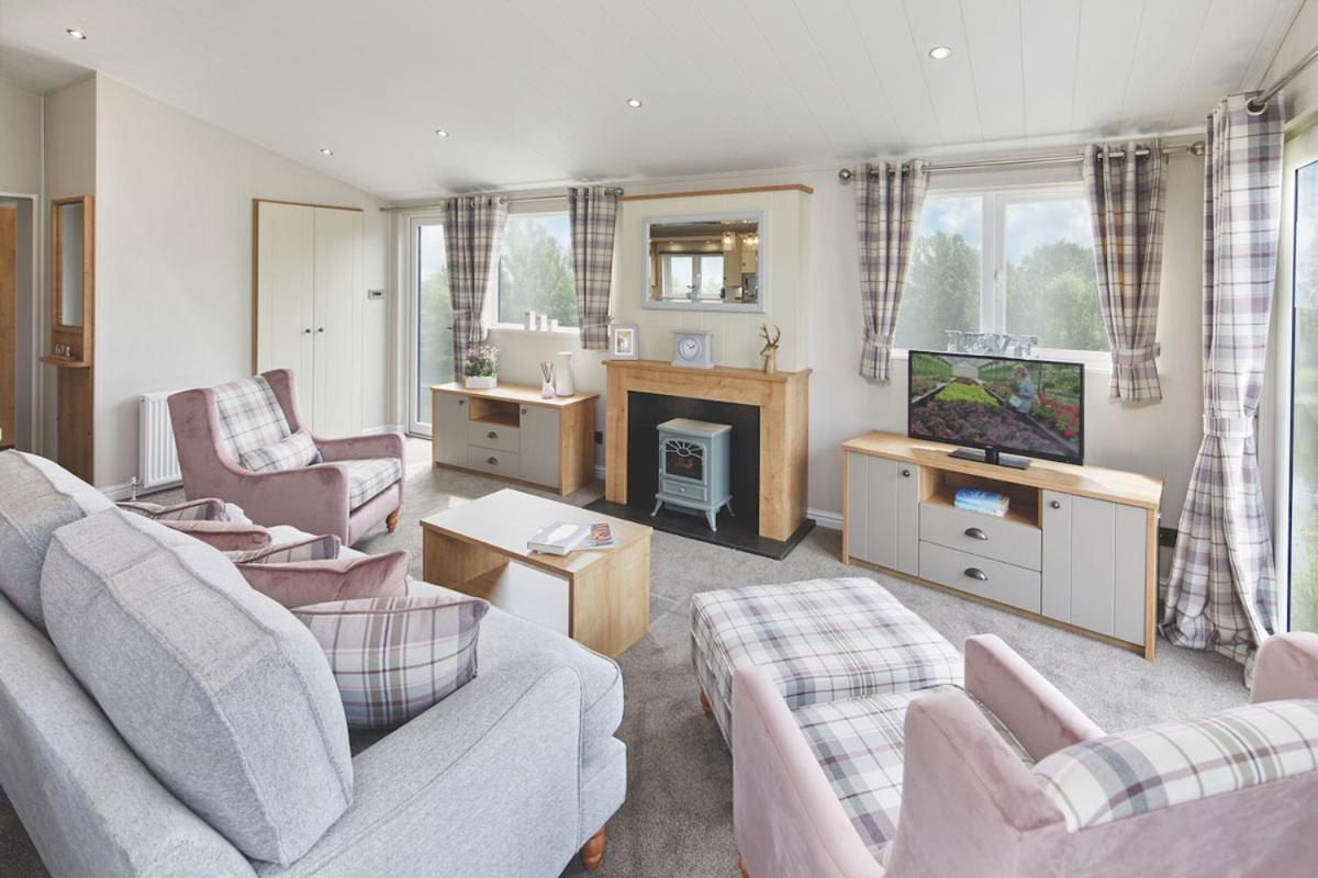 Llanrhidian Holiday Park Llanmorlais Экстерьер фото